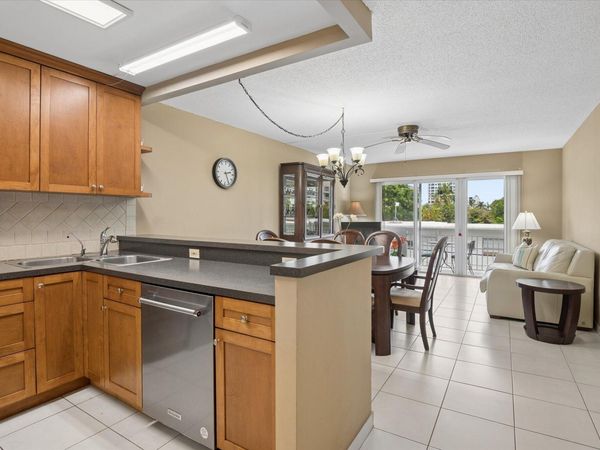 550 Bayshore Drive, Unit 314, Fort Lauderdale, FL 33304