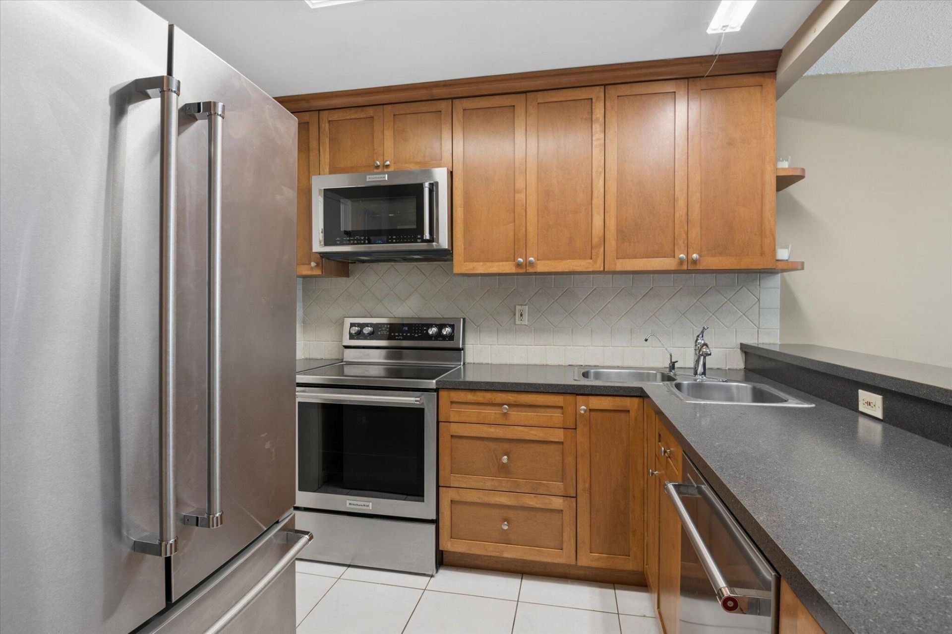 550 Bayshore Drive, Unit 314, Fort Lauderdale, FL 33304 Photo