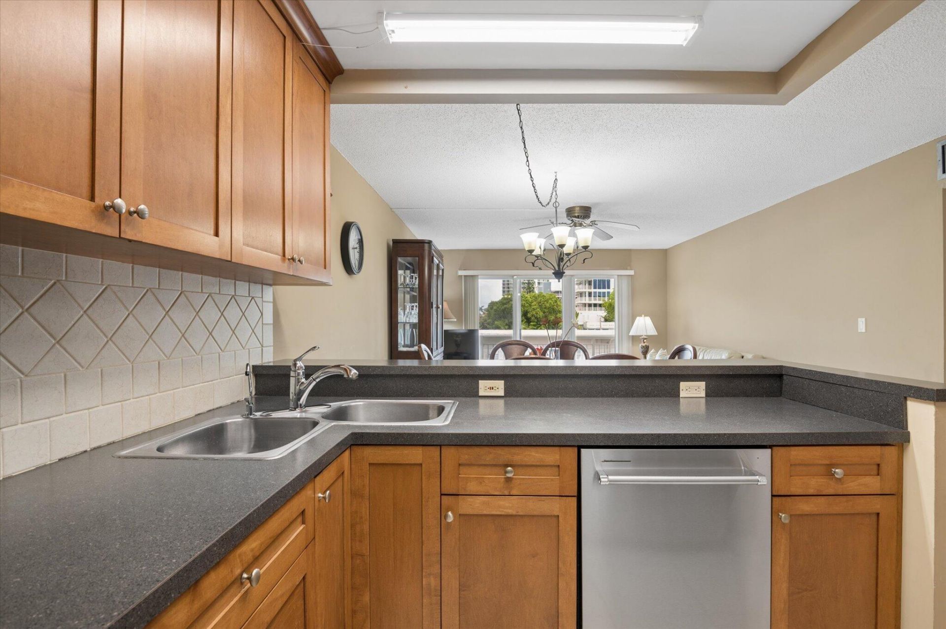 550 Bayshore Drive, Unit 314, Fort Lauderdale, FL 33304 Photo