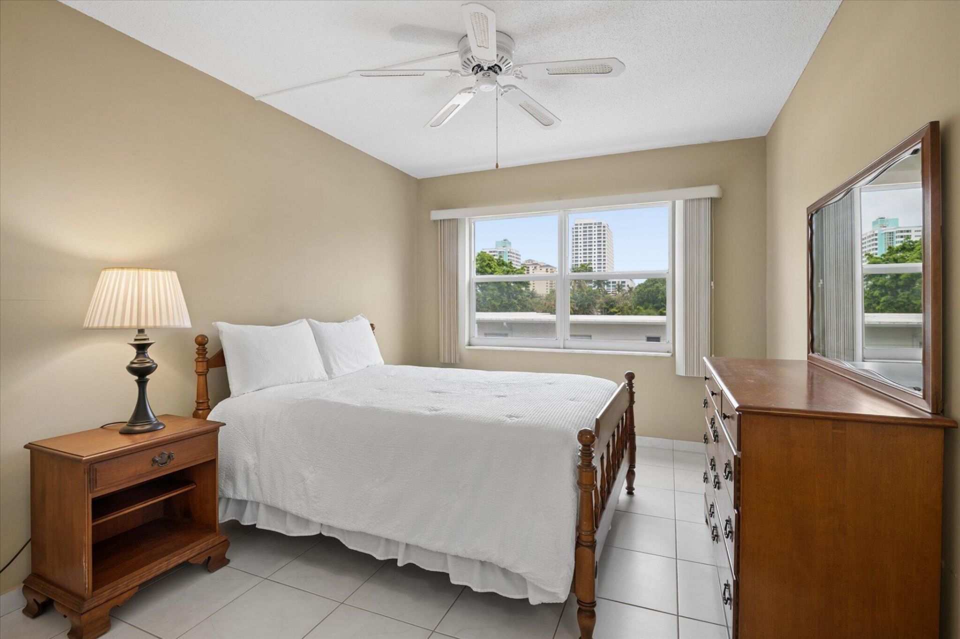 550 Bayshore Drive, Unit 314, Fort Lauderdale, FL 33304 Photo