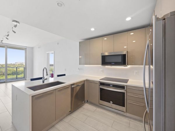 2000 Metropica Way, Unit 802, Sunrise, FL 33323