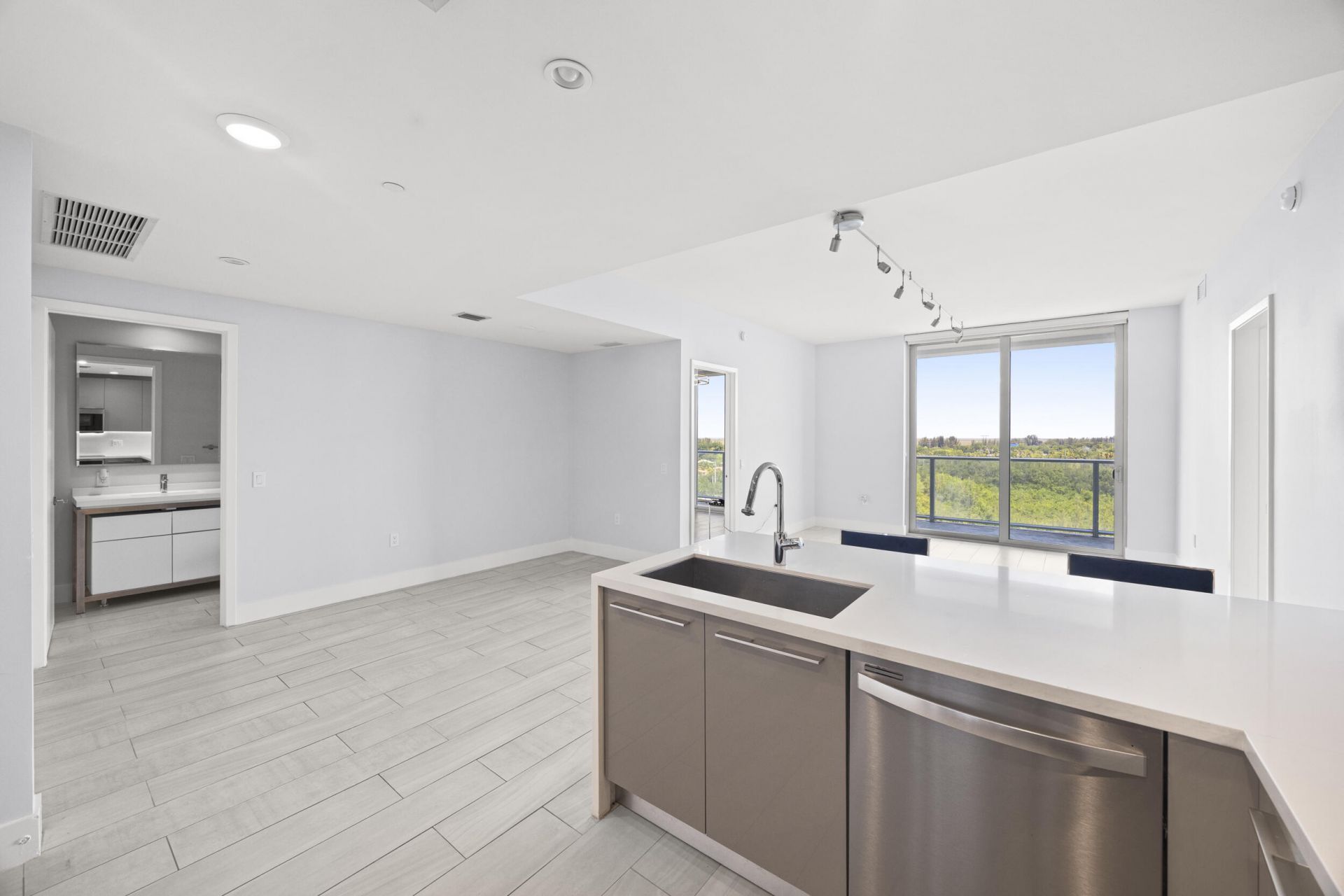 2000 Metropica Way, Unit 802, Sunrise, FL 33323 Photo