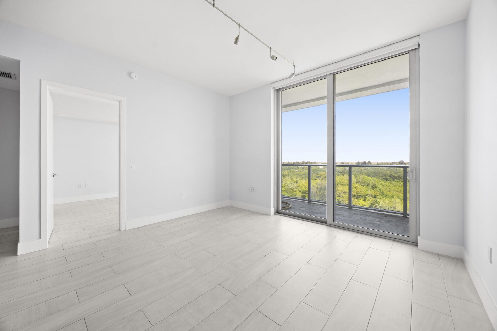 2000 Metropica Way, Unit 802, Sunrise, FL 33323 Photo