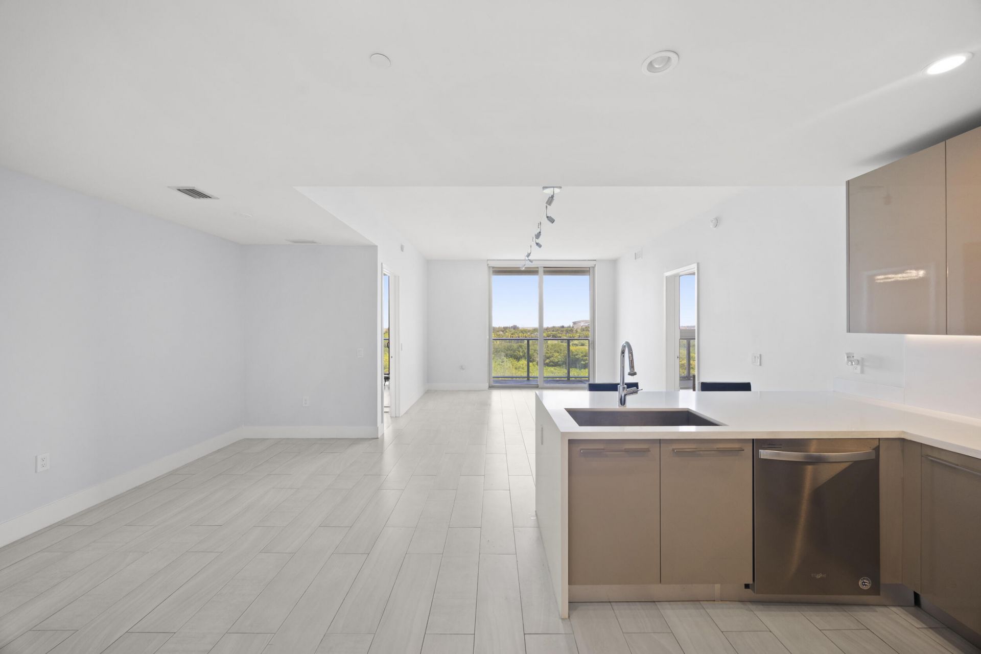 2000 Metropica Way, Unit 802, Sunrise, FL 33323 Photo