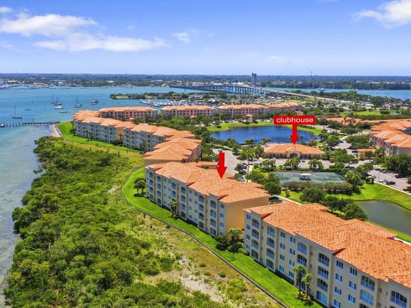 26 Harbour Isle Drive W, Unit Ph06, Fort Pierce, FL 34949