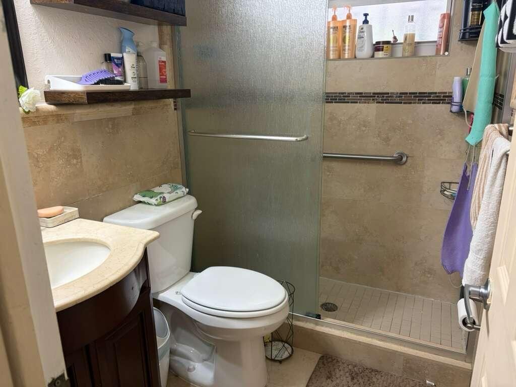 10501 NW 35th Place, Miami, FL 33147 Photo