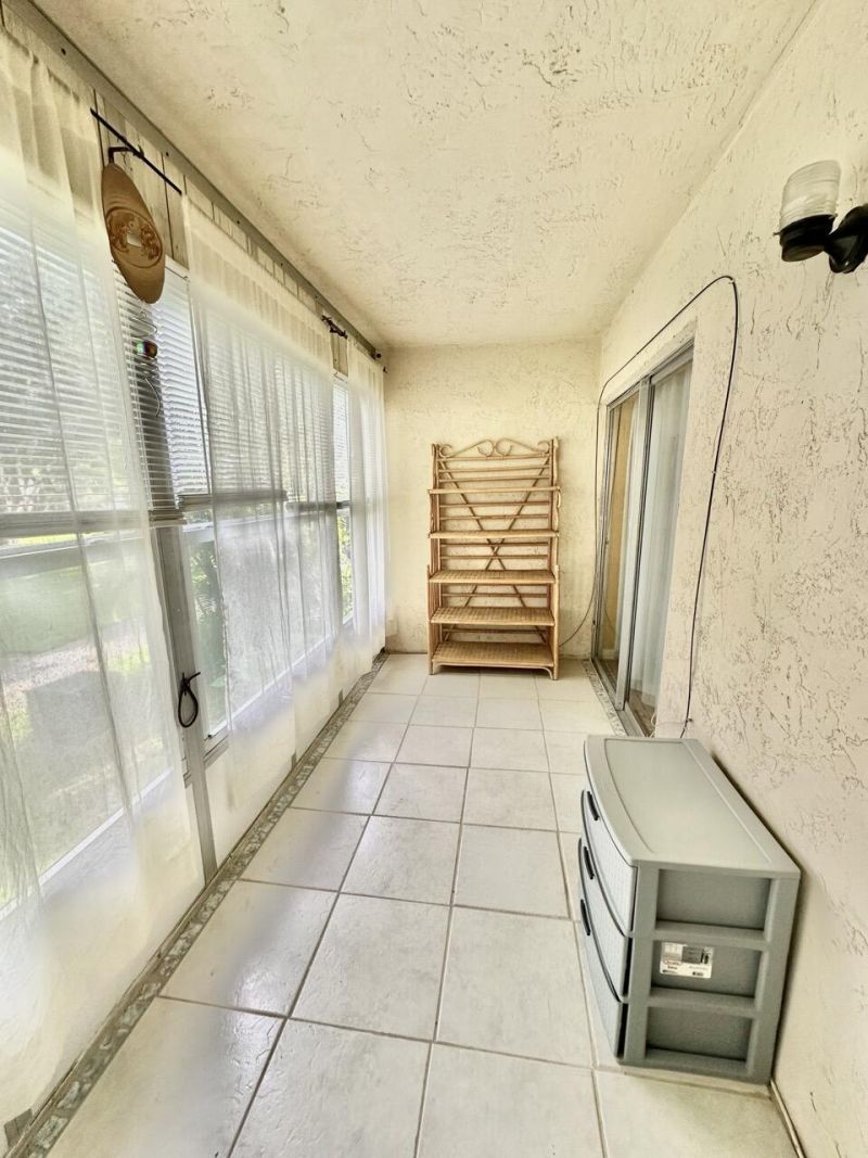 19 Abbey Lane, Unit 204, Delray Beach, FL 33446 Photo