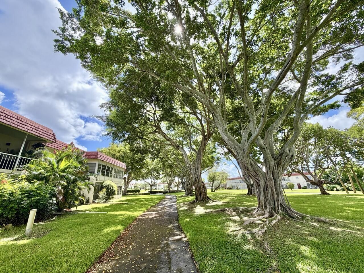 19 Abbey Lane, Unit 204, Delray Beach, FL 33446 Photo