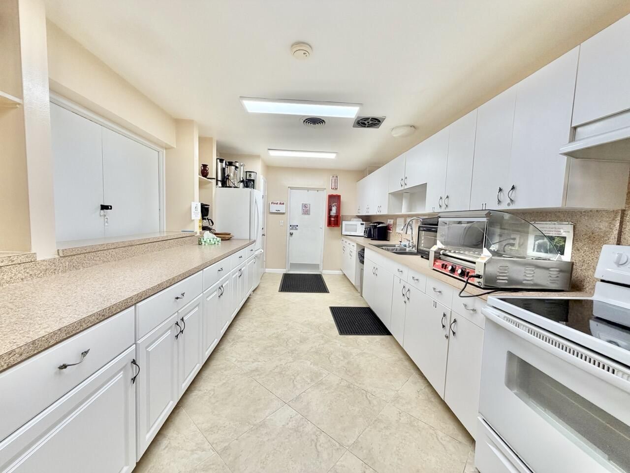 19 Abbey Lane, Unit 204, Delray Beach, FL 33446 Photo