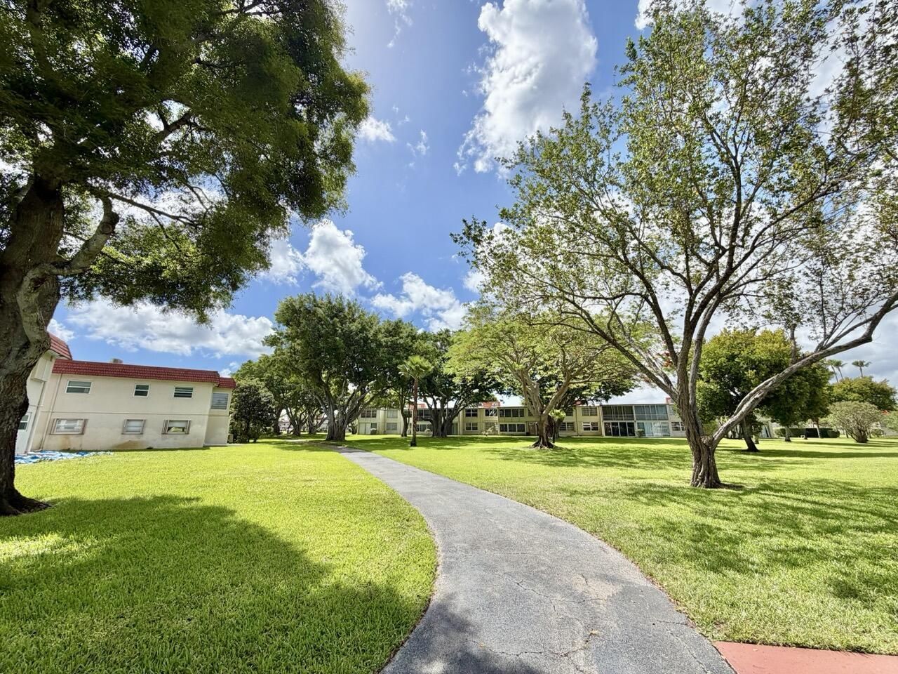 19 Abbey Lane, Unit 204, Delray Beach, FL 33446 Photo