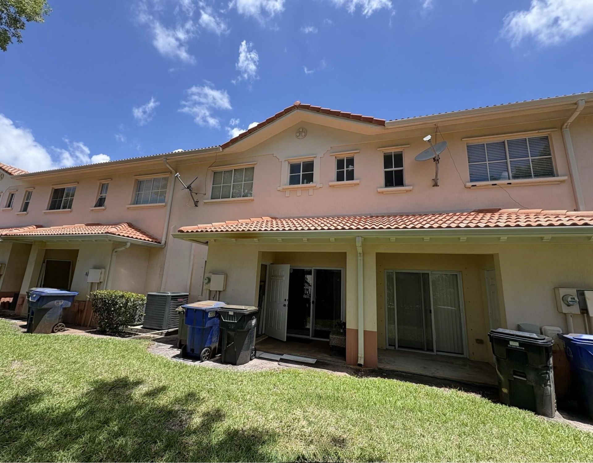 203 S Santa Catalina Circle, Unit 203, North Lauderdale, FL 33068 Photo