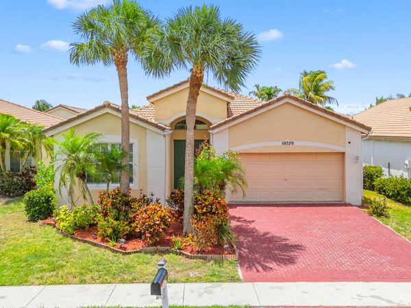 10720 Oak Bend Way, Wellington, FL 33414