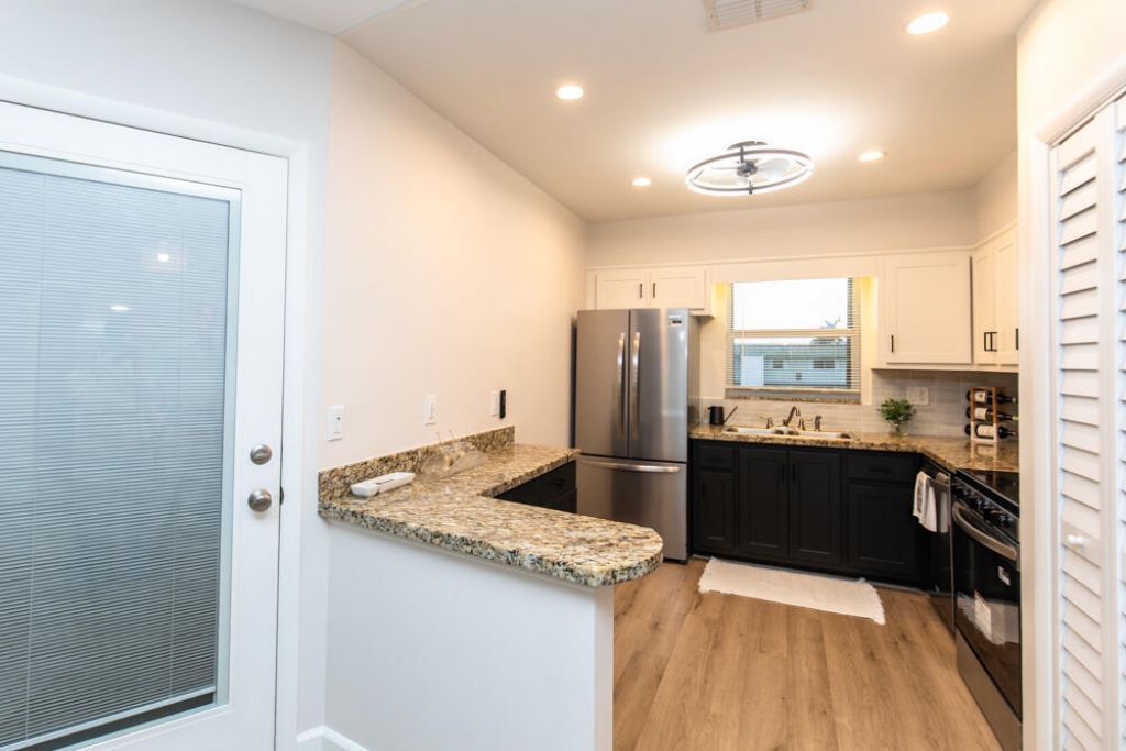 110 Wettaw Lane, Unit 202, North Palm Beach, FL 33408 Photo