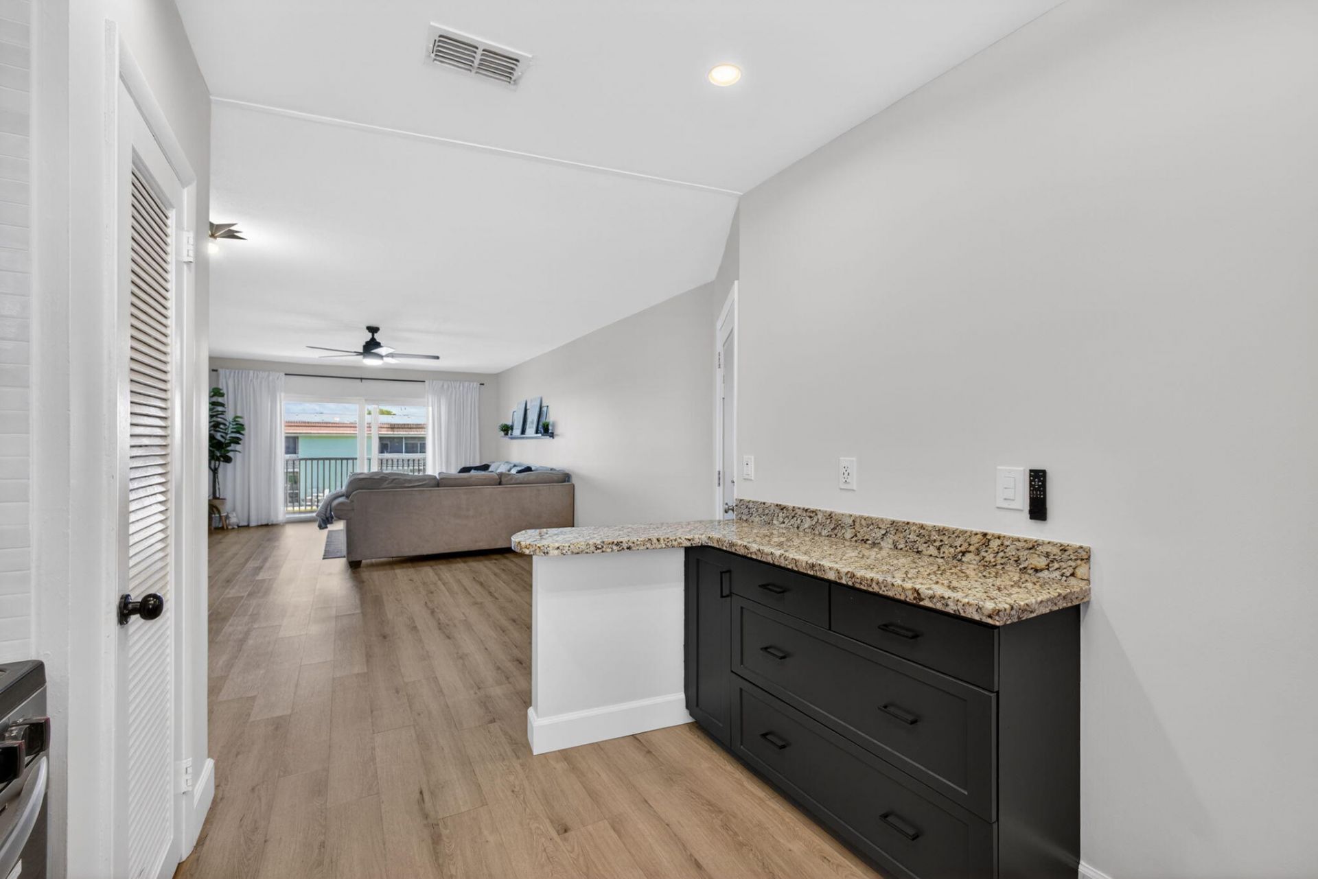 110 Wettaw Lane, Unit 202, North Palm Beach, FL 33408 Photo