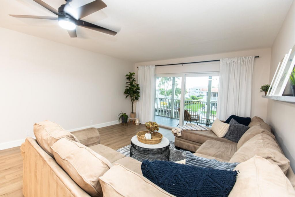110 Wettaw Lane, Unit 202, North Palm Beach, FL 33408 Photo