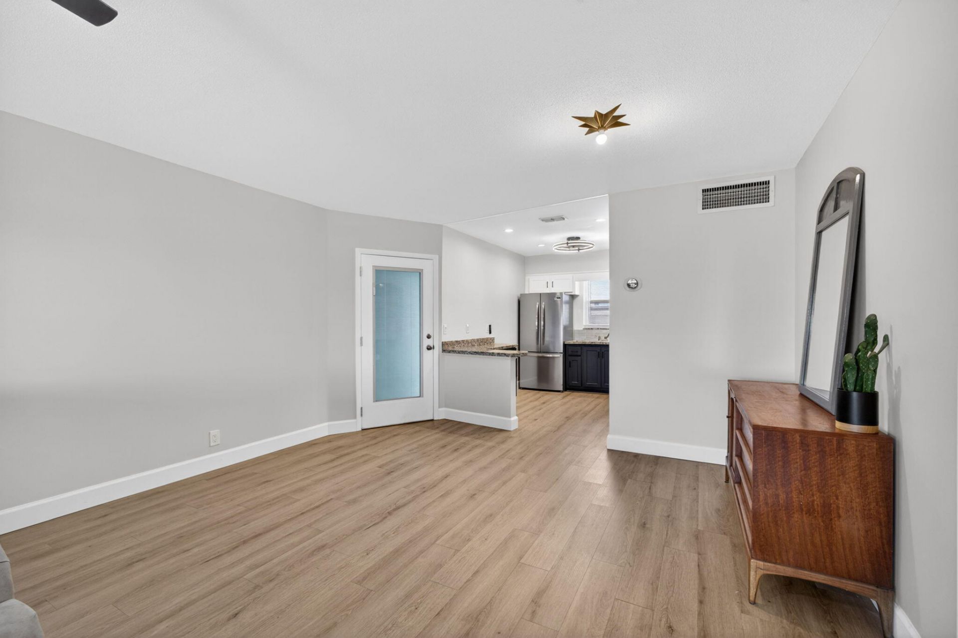 110 Wettaw Lane, Unit 202, North Palm Beach, FL 33408 Photo
