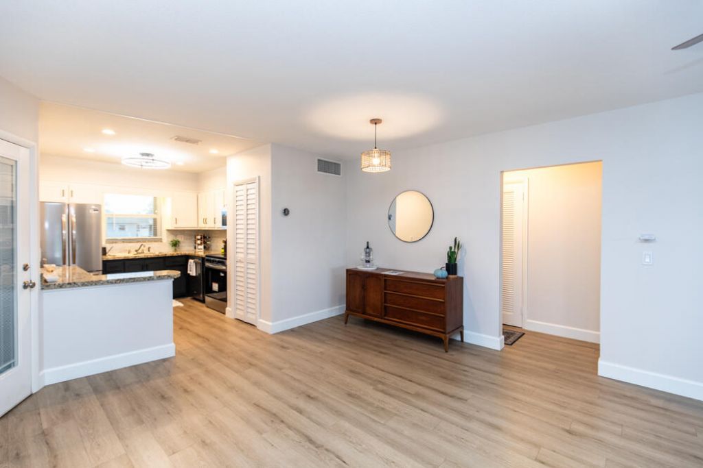 110 Wettaw Lane, Unit 202, North Palm Beach, FL 33408 Photo