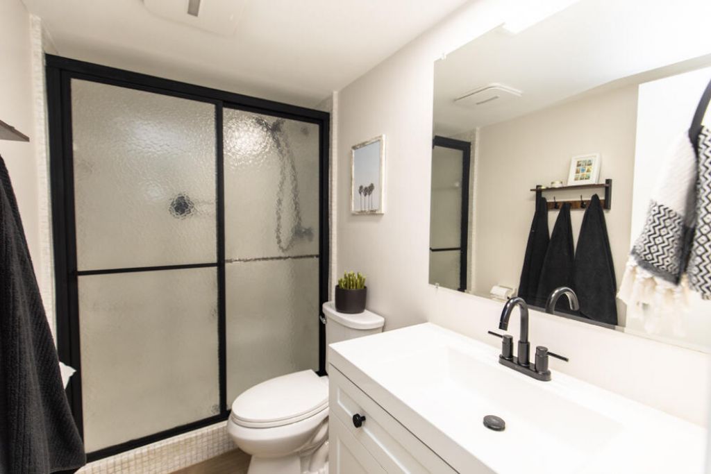 110 Wettaw Lane, Unit 202, North Palm Beach, FL 33408 Photo