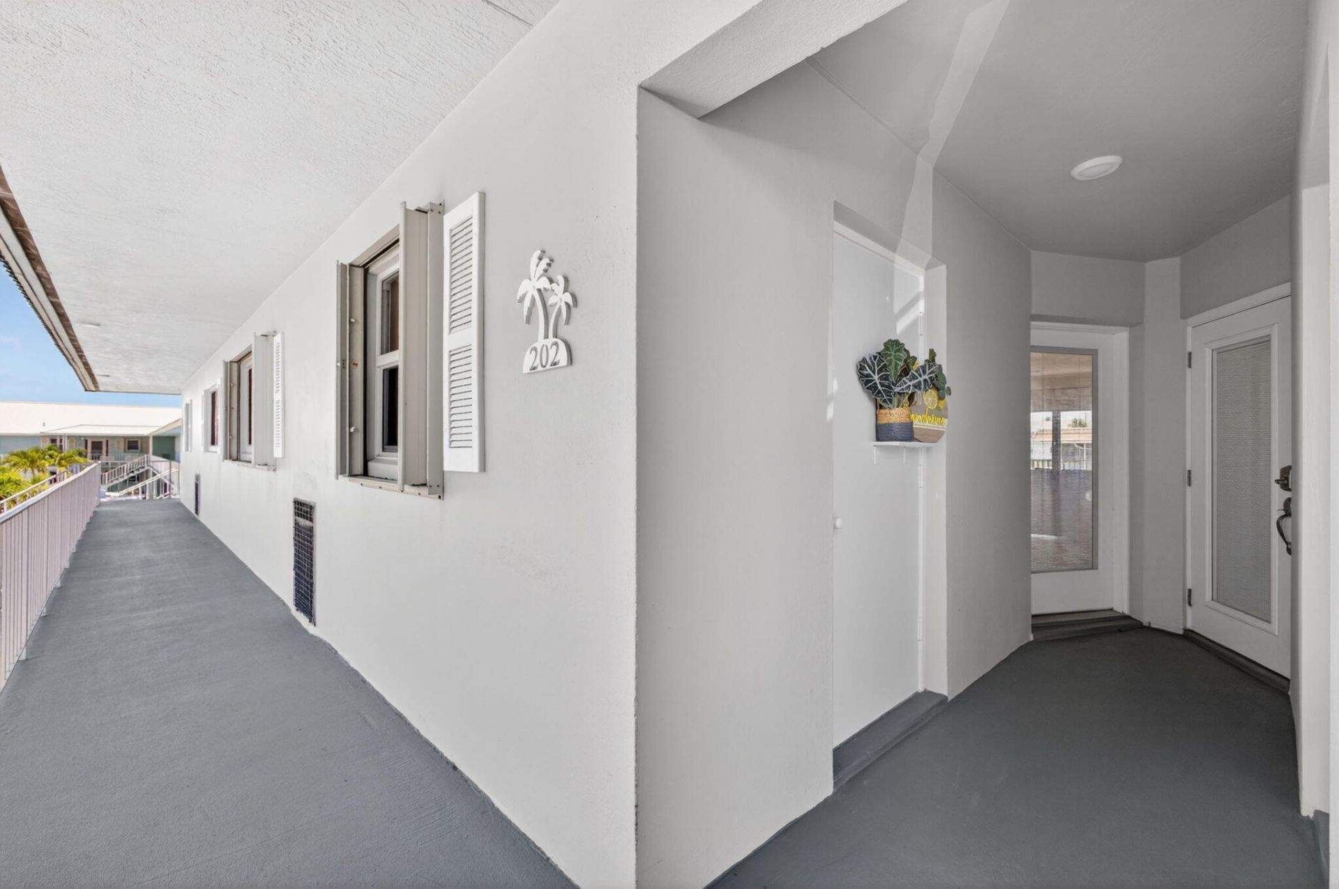 110 Wettaw Lane, Unit 202, North Palm Beach, FL 33408 Photo