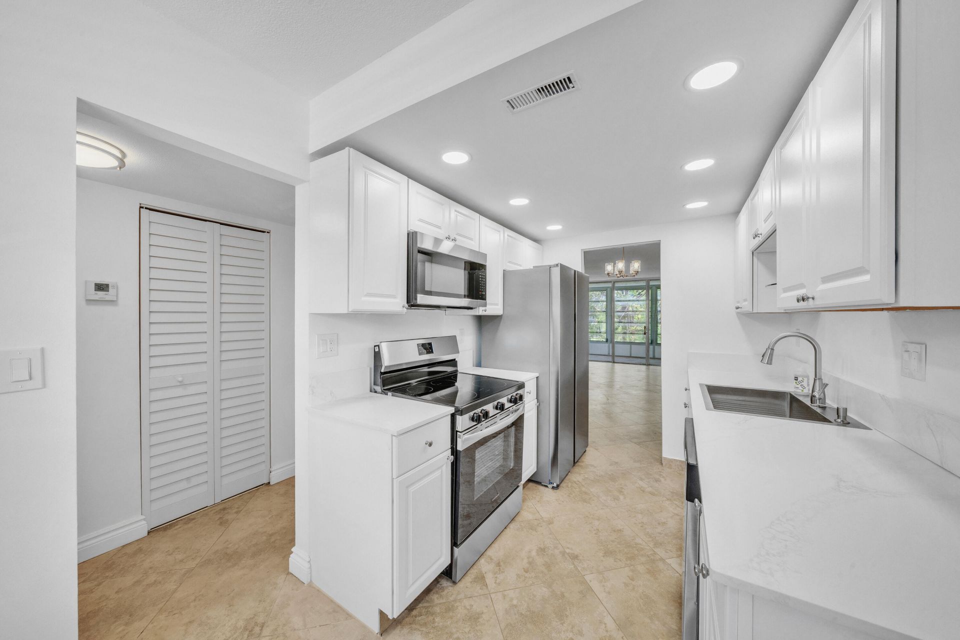 3099 NW 48th Avenue, Unit 260, Lauderdale Lakes, FL 33313 Photo