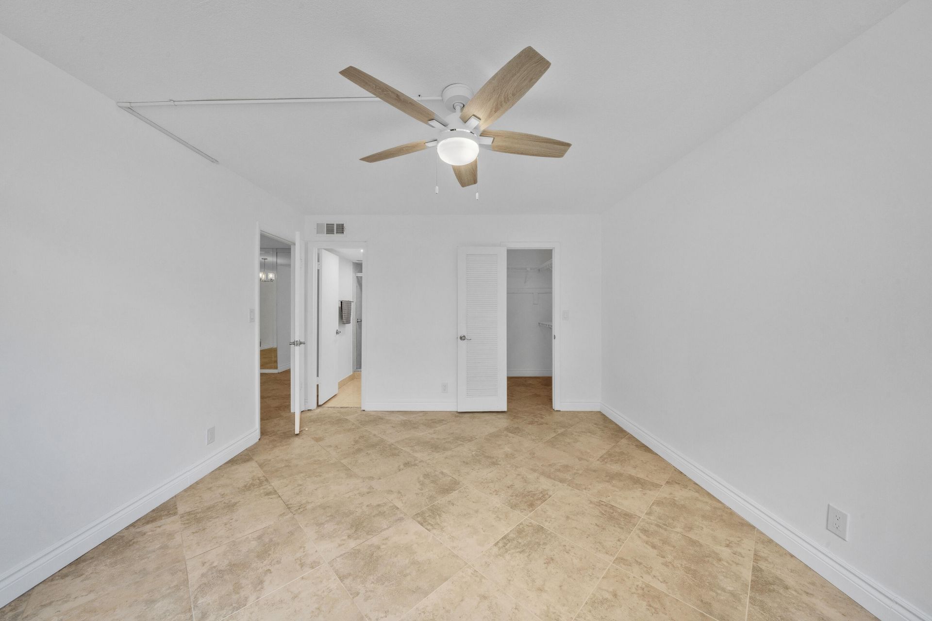 3099 NW 48th Avenue, Unit 260, Lauderdale Lakes, FL 33313 Photo