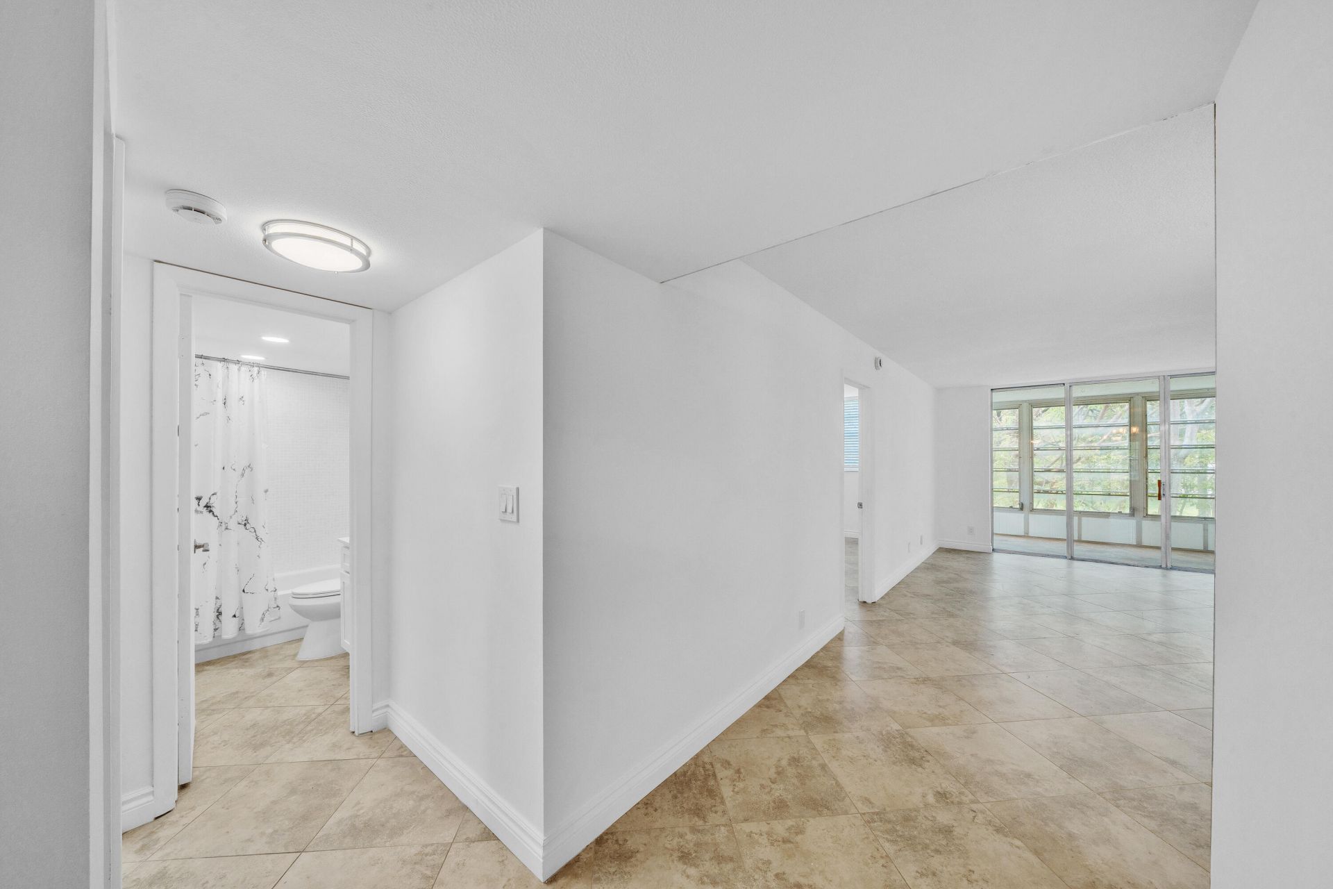 3099 NW 48th Avenue, Unit 260, Lauderdale Lakes, FL 33313 Photo