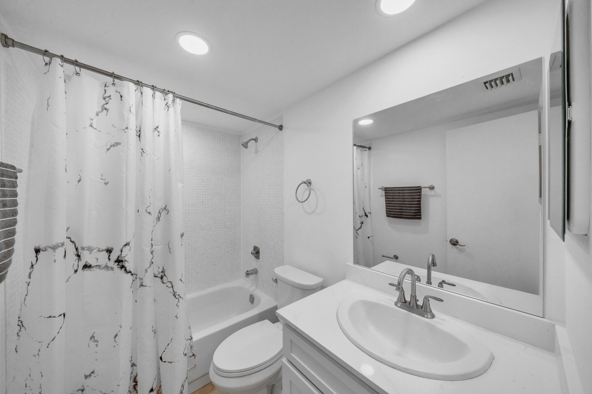 3099 NW 48th Avenue, Unit 260, Lauderdale Lakes, FL 33313 Photo