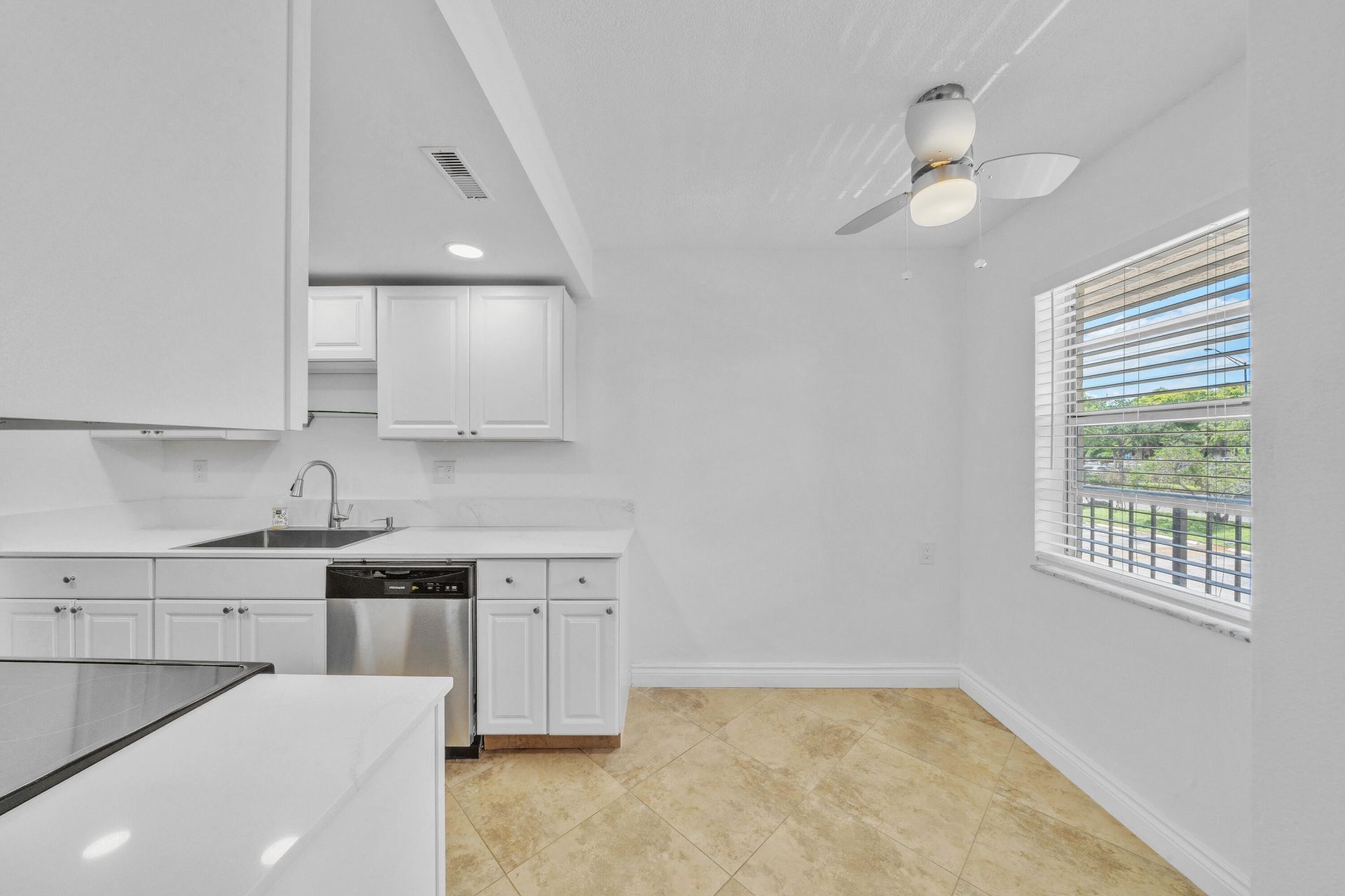 3099 NW 48th Avenue, Unit 260, Lauderdale Lakes, FL 33313 Photo