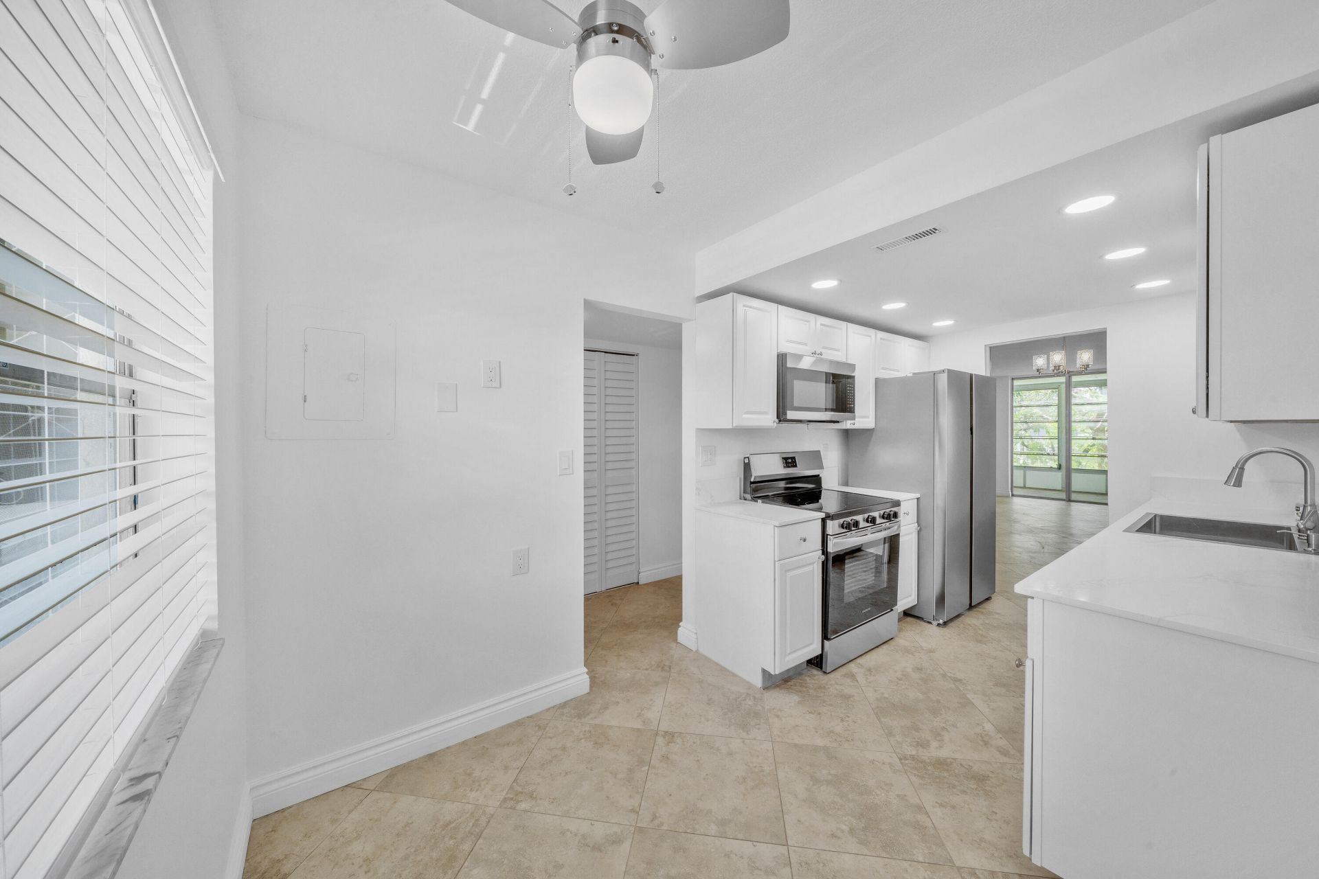 3099 NW 48th Avenue, Unit 260, Lauderdale Lakes, FL 33313 Photo