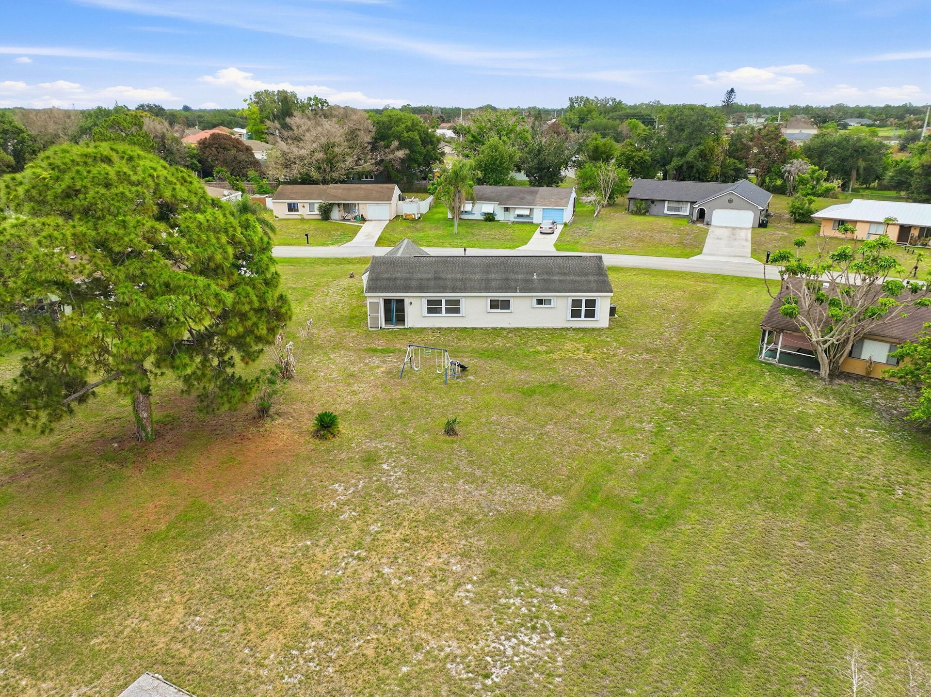 450 SW Kentwood Road, Port Saint Lucie, FL 34953 Photo