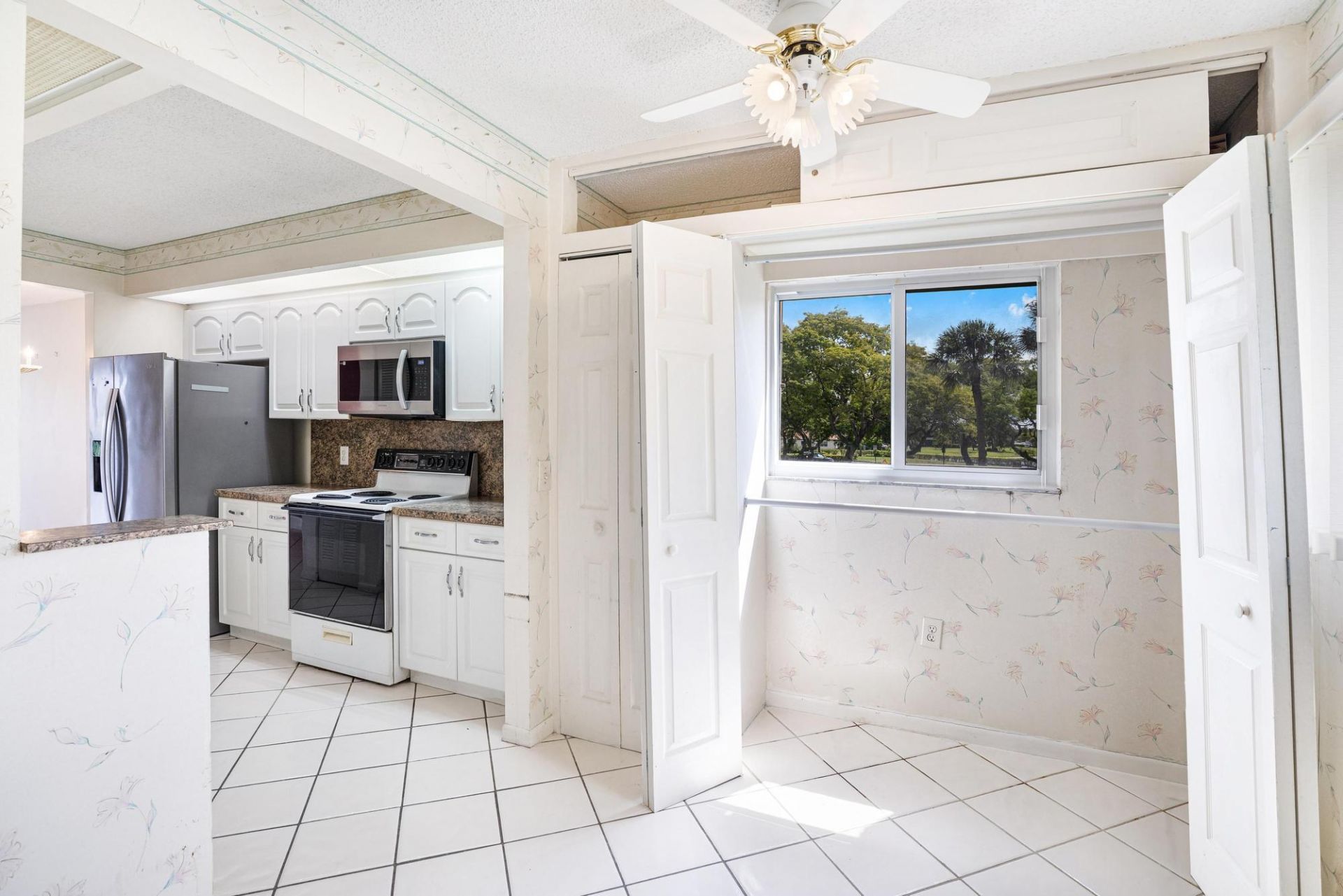 13701 SW 12th Street, Unit 215a, Pembroke Pines, FL 33027 Photo