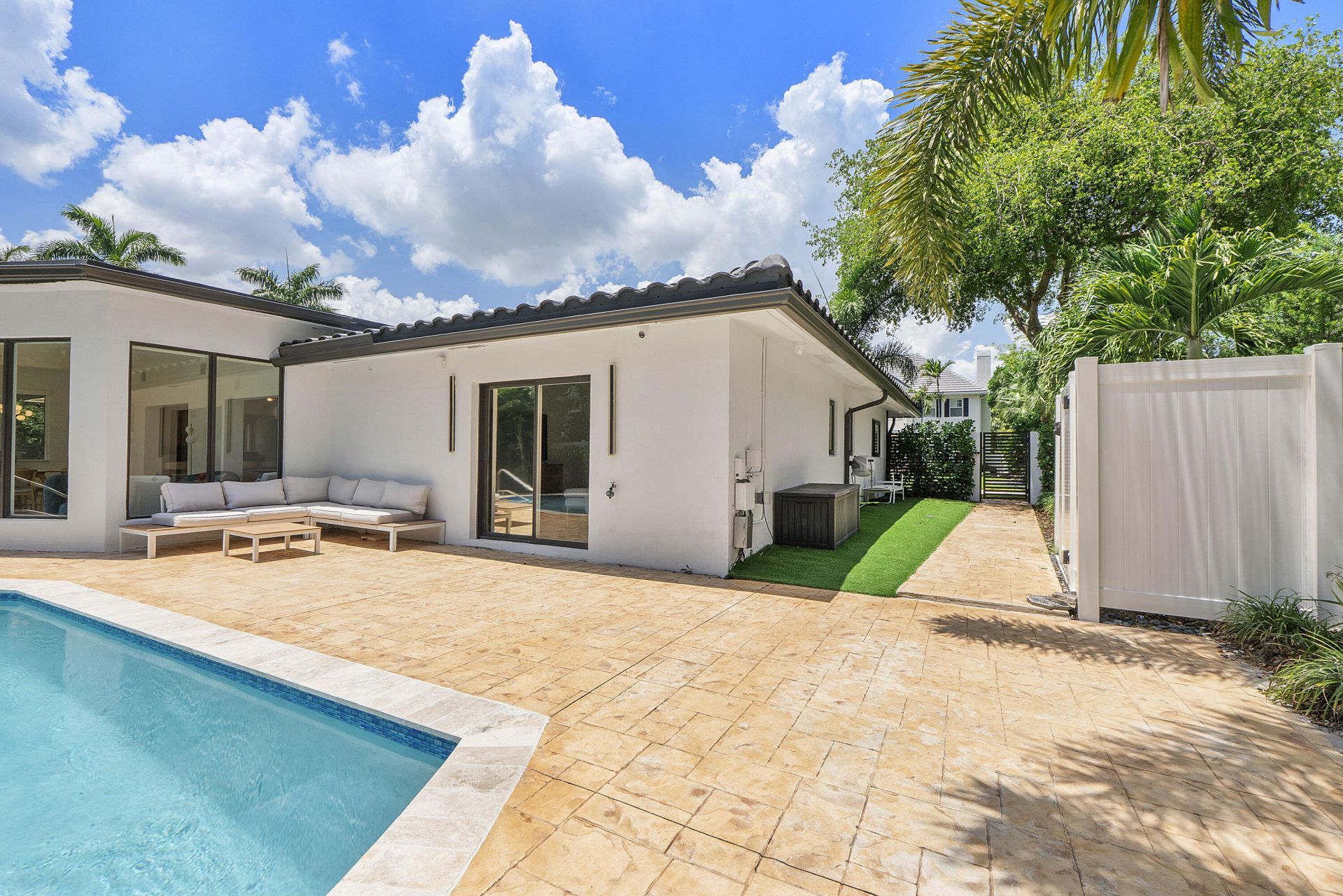 2800 NE 21st Court, Fort Lauderdale, FL 33305 Photo