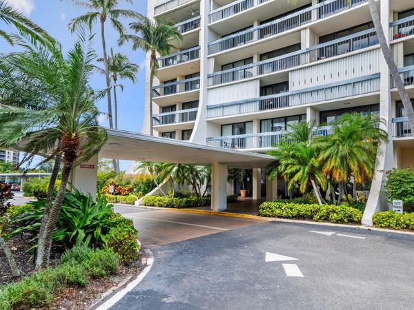 2400 Presidential Way, Unit 1006, West Palm Beach, FL 33401