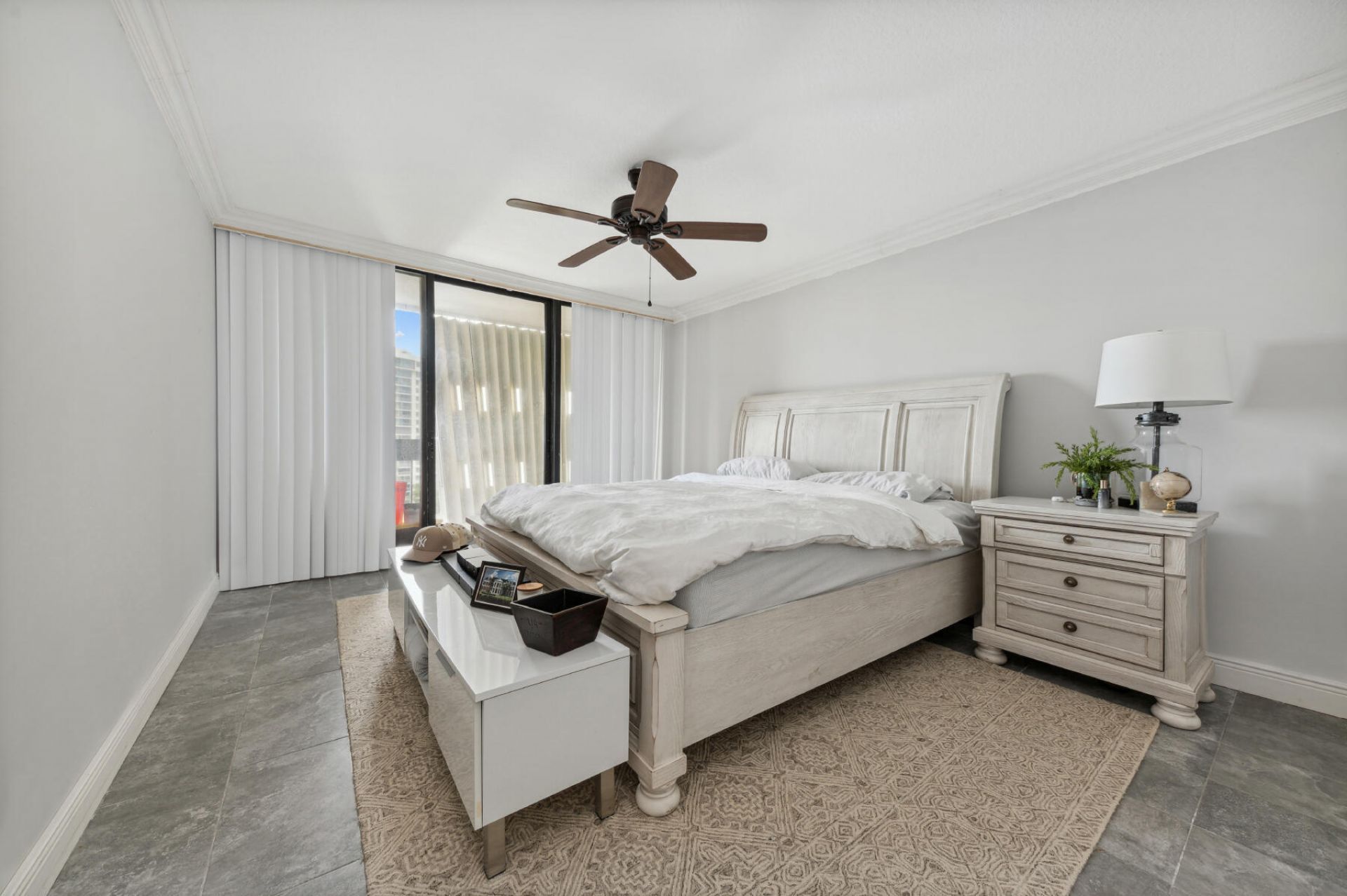 2400 Presidential Way, Unit 1006, West Palm Beach, FL 33401 Photo