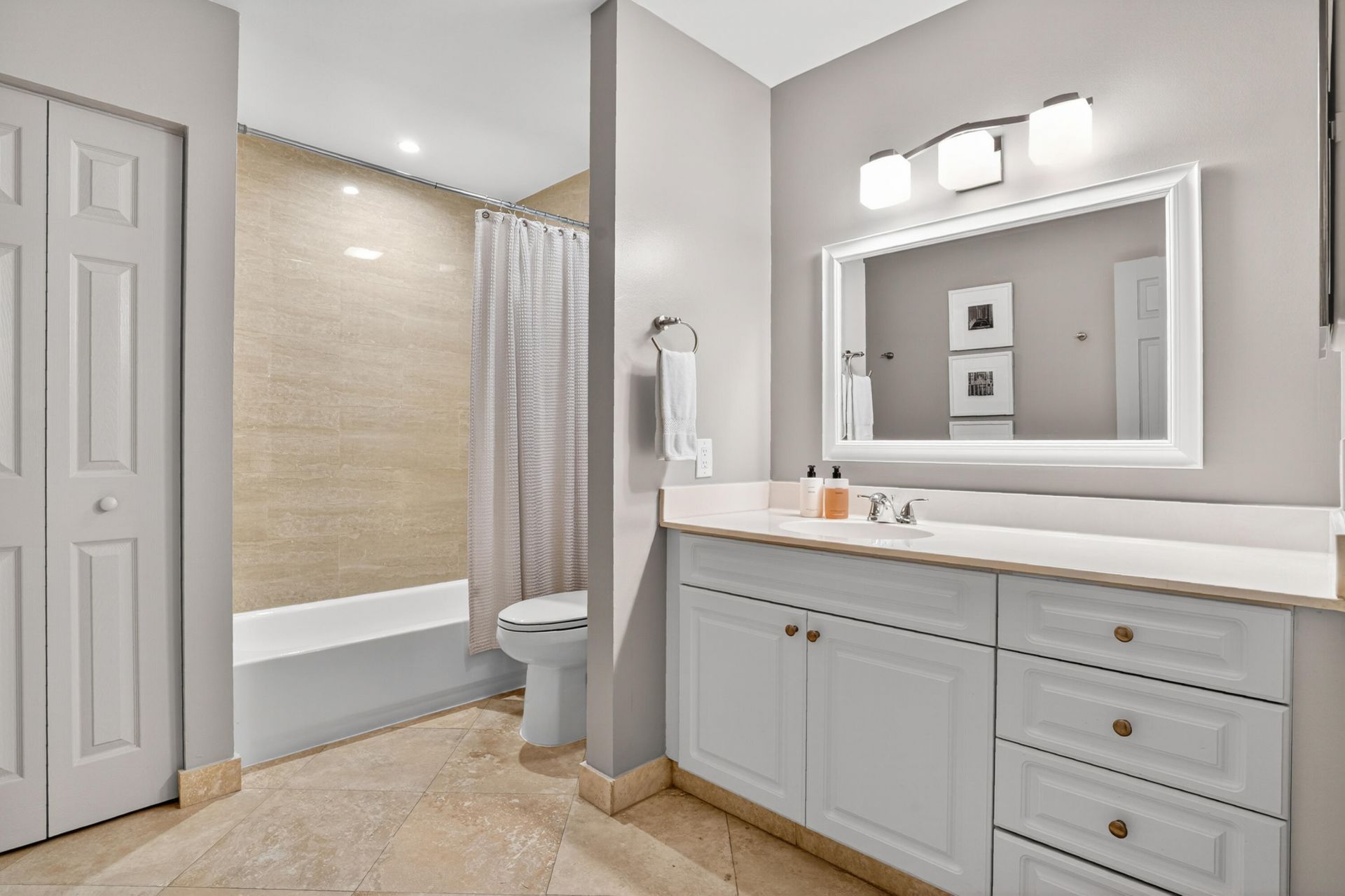 1777 NE 4th Avenue, Unit B3, Fort Lauderdale, FL 33305 Photo