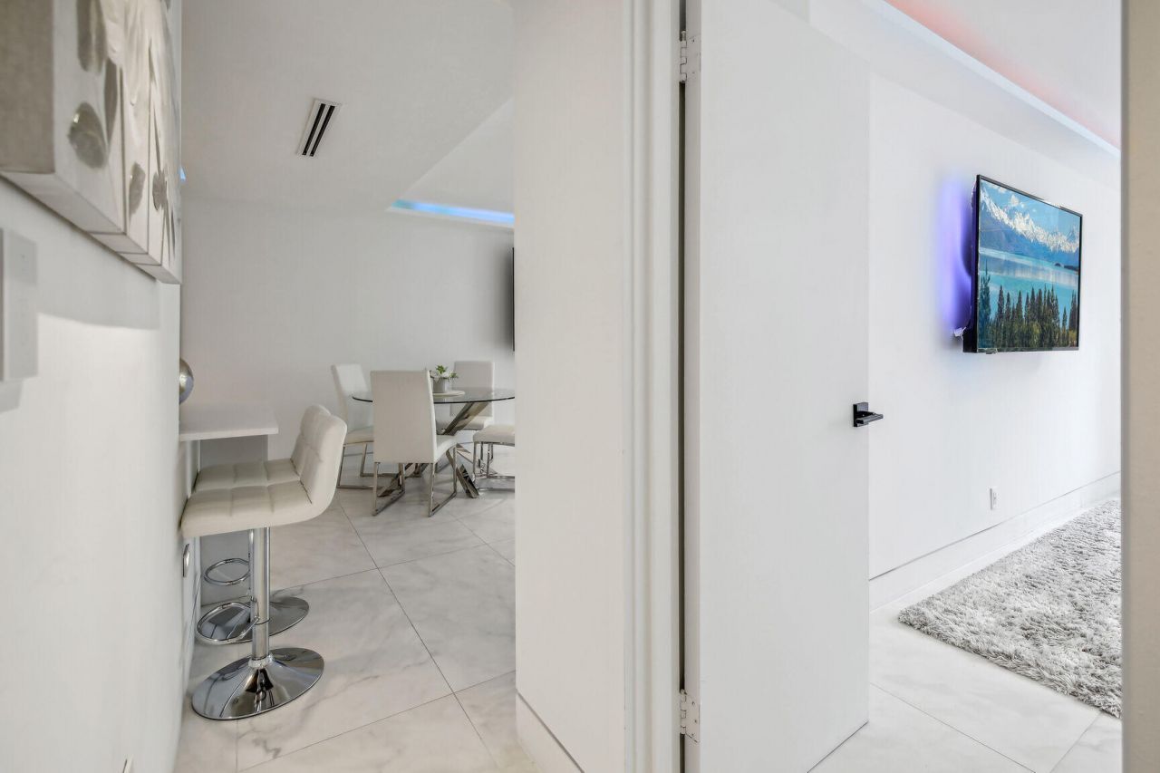 1500 Bay Road, Unit 364, Miami Beach, FL 33139 Photo