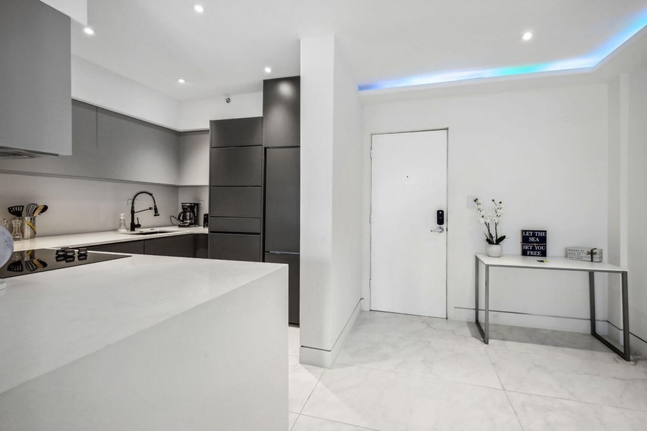 1500 Bay Road, Unit 364, Miami Beach, FL 33139 Photo