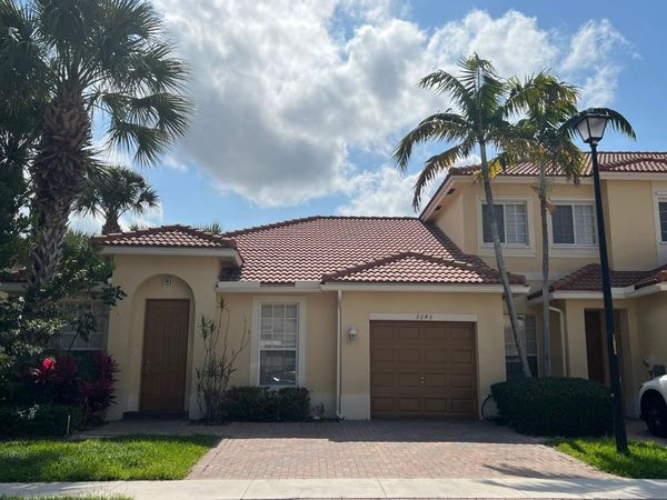 3245 NW 31st Terrace, Oakland Park, FL 33309