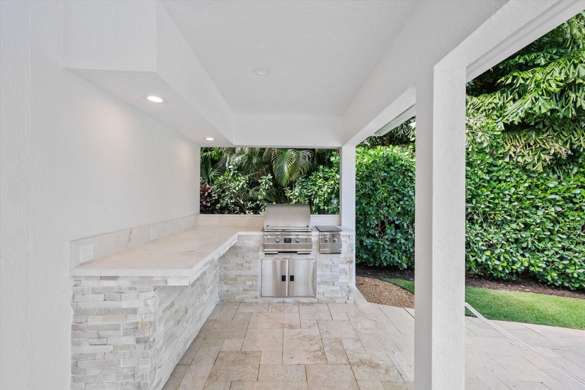 2432 Golf Brook Drive, Wellington, FL 33414 Photo