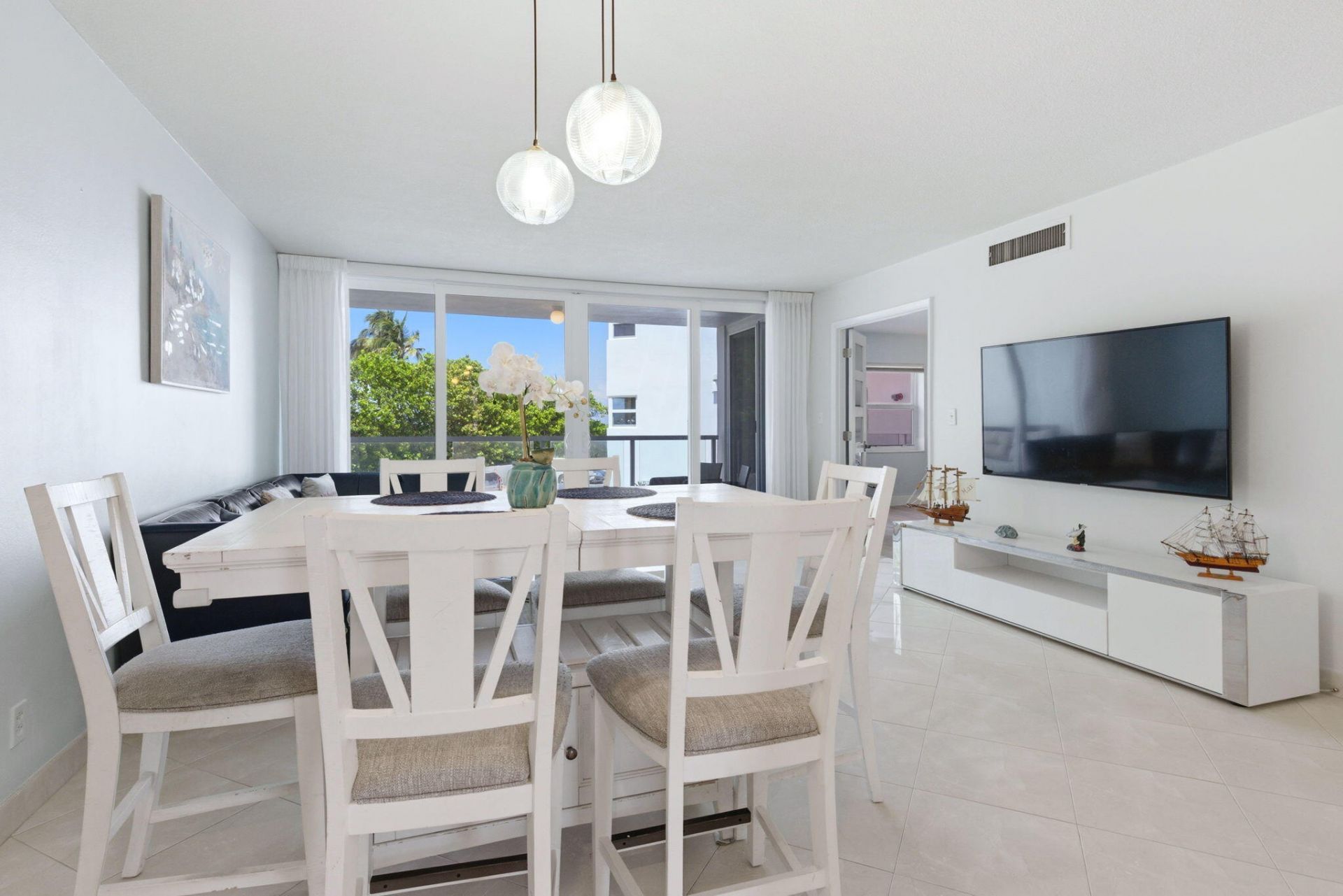 1057 Hillsboro, Unit 214, Hillsboro Beach, FL 33062 Photo