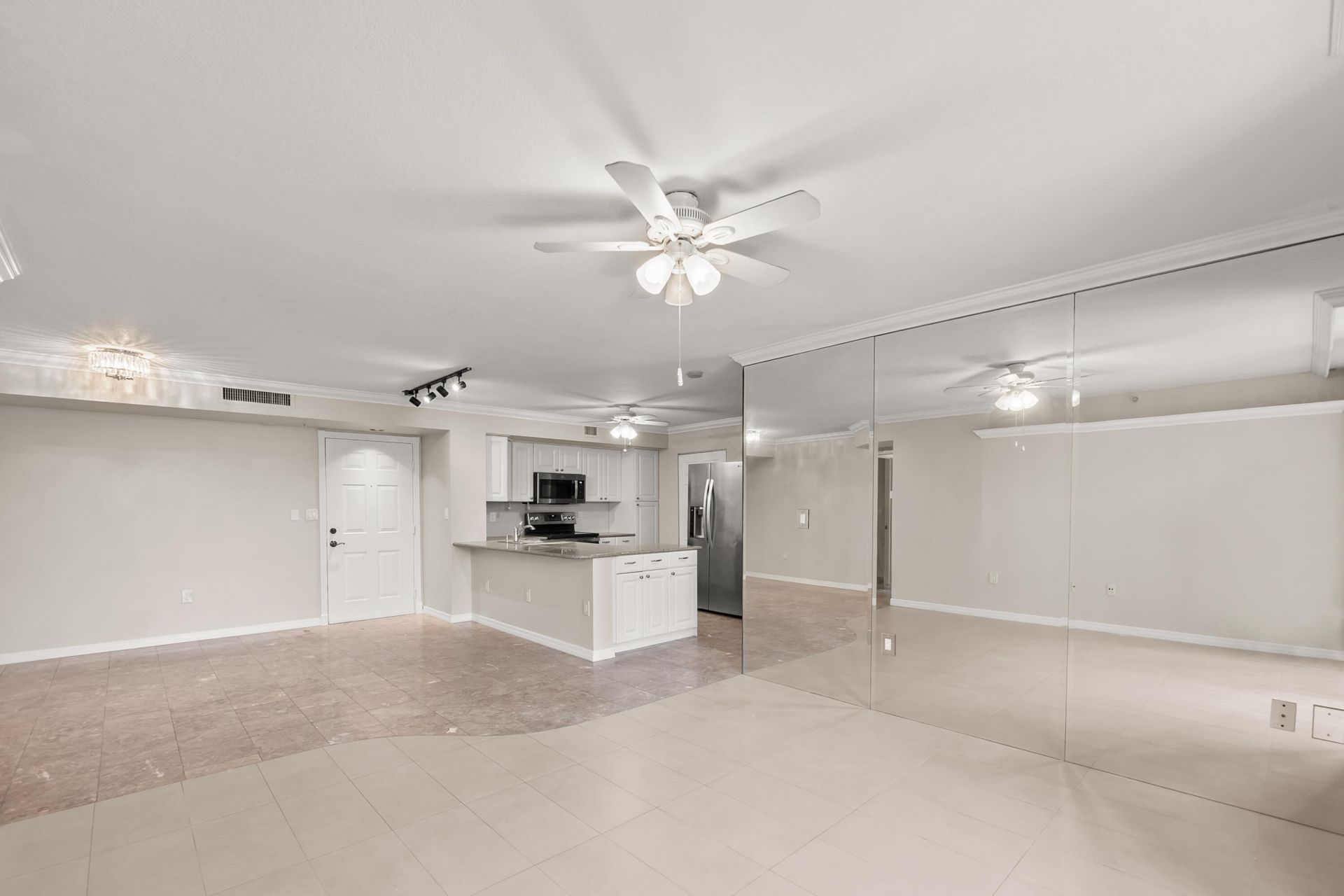 1200 Scotia Drive, Unit 403, Hypoluxo, FL 33462 Photo