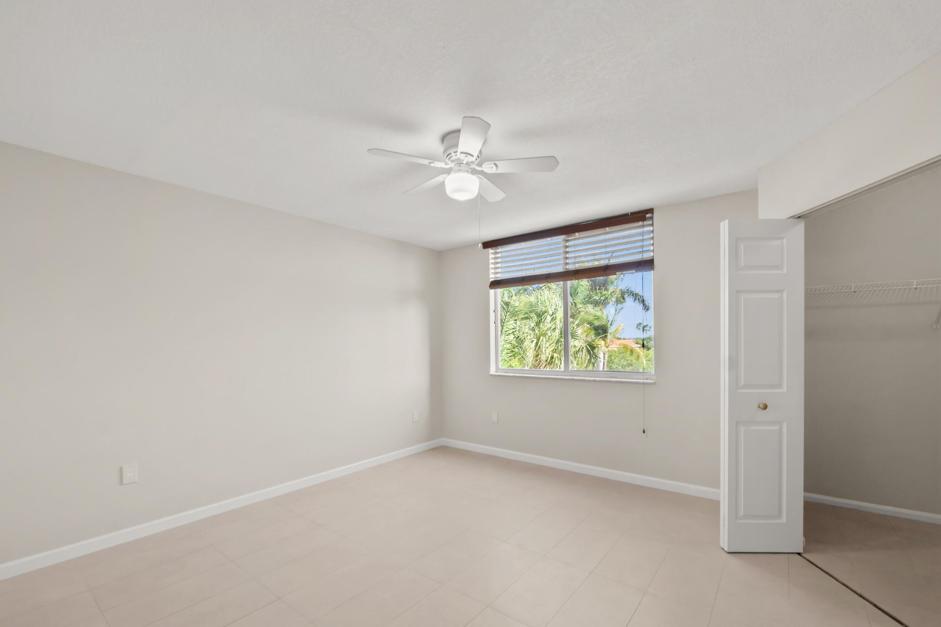 1200 Scotia Drive, Unit 403, Hypoluxo, FL 33462 Photo