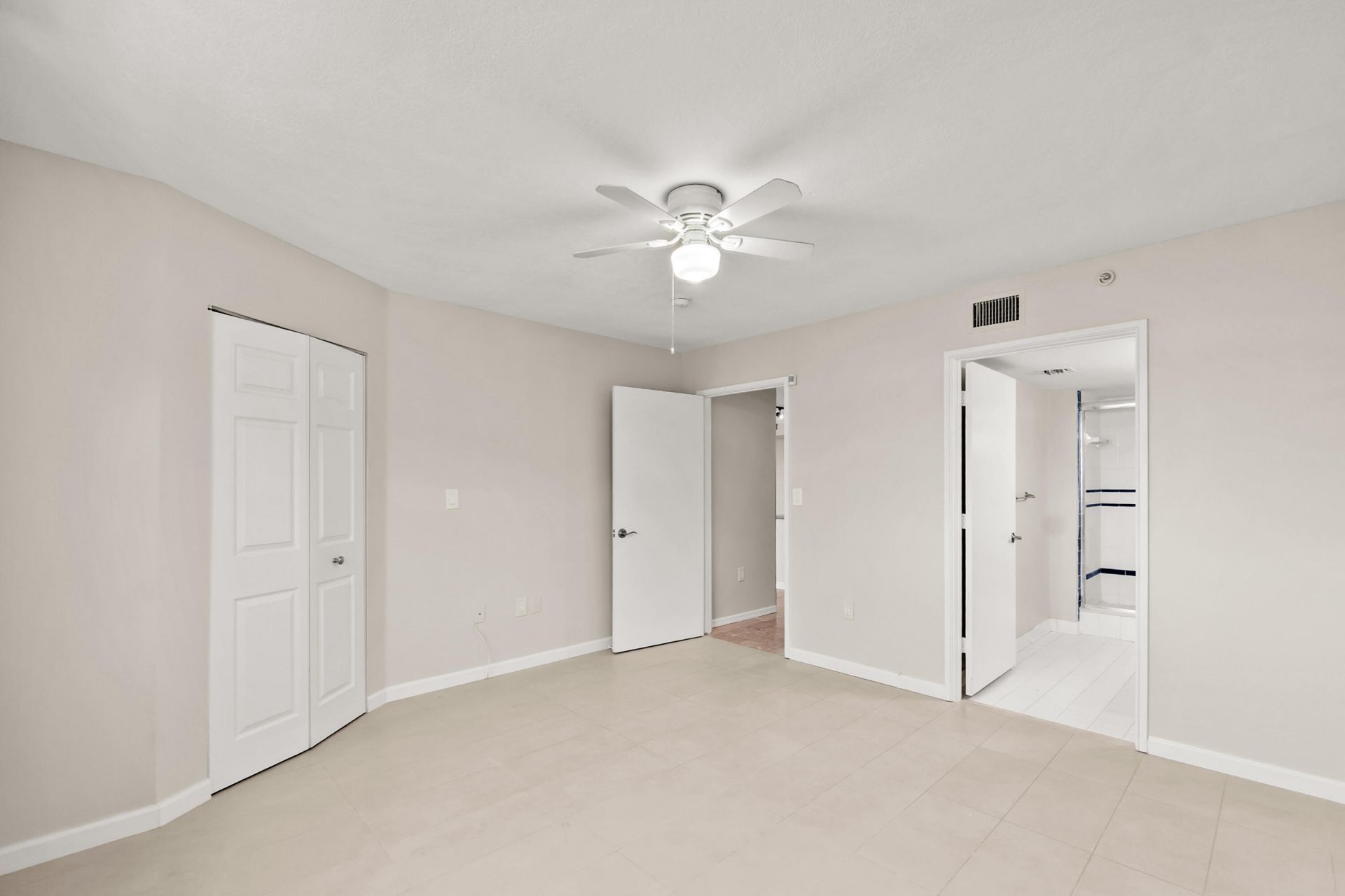 1200 Scotia Drive, Unit 403, Hypoluxo, FL 33462 Photo
