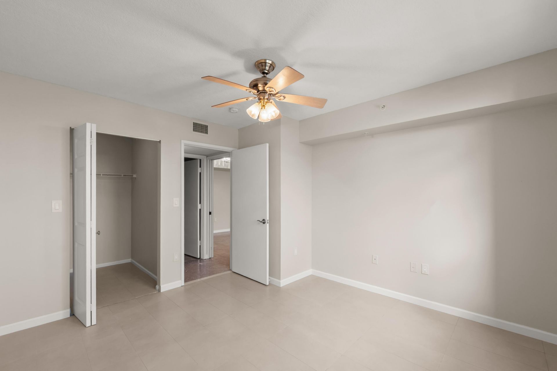 1200 Scotia Drive, Unit 403, Hypoluxo, FL 33462 Photo