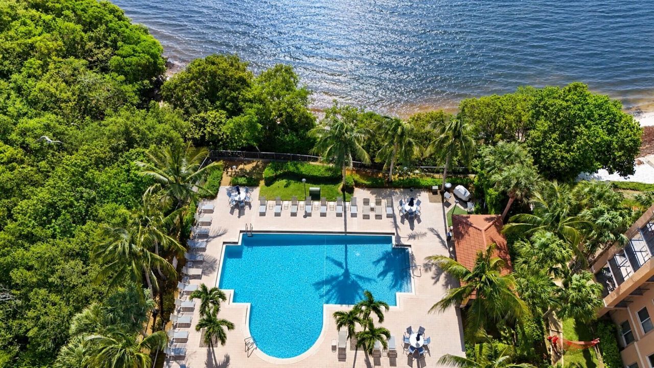 1200 Scotia Drive, Unit 403, Hypoluxo, FL 33462 Photo