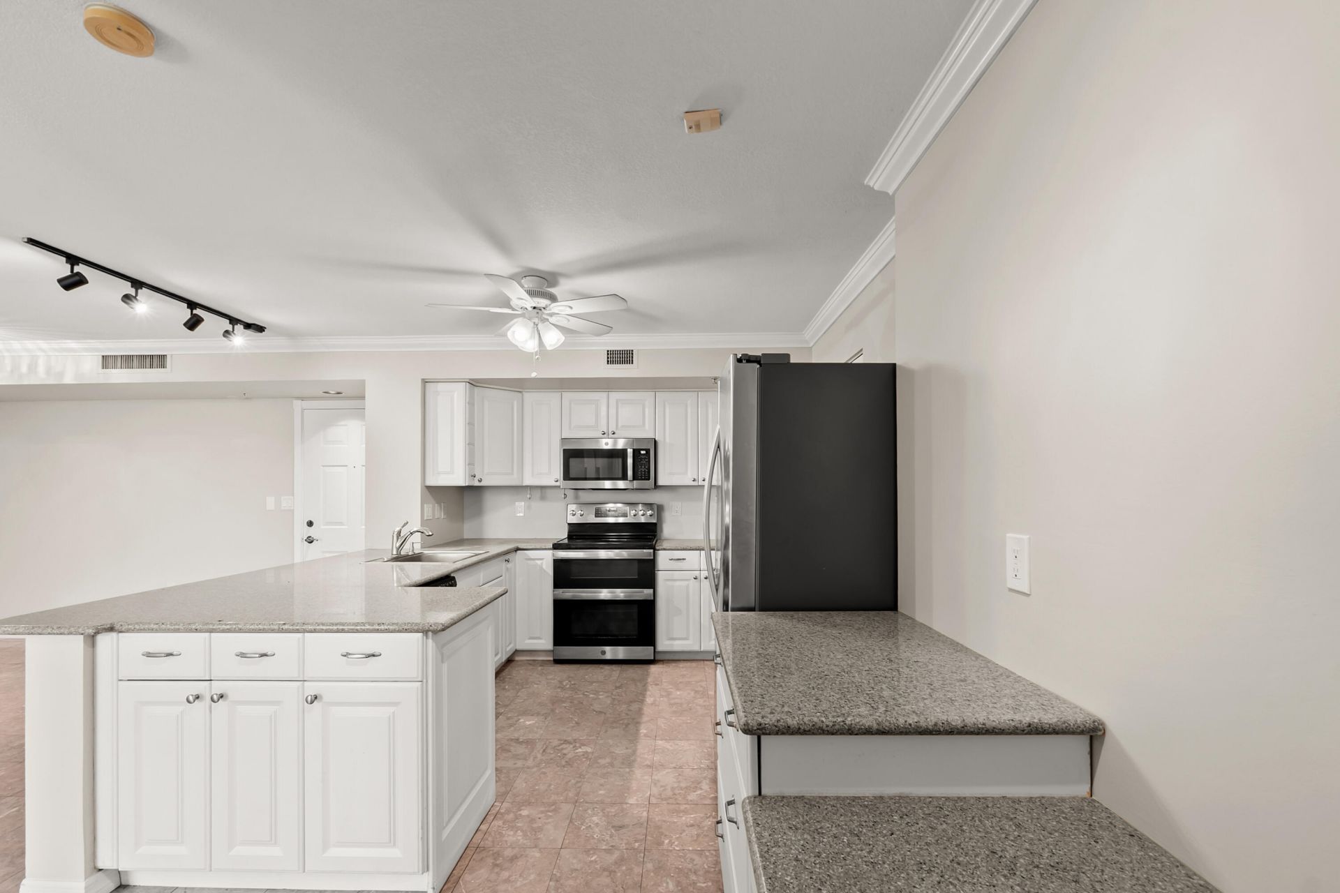 1200 Scotia Drive, Unit 403, Hypoluxo, FL 33462 Photo