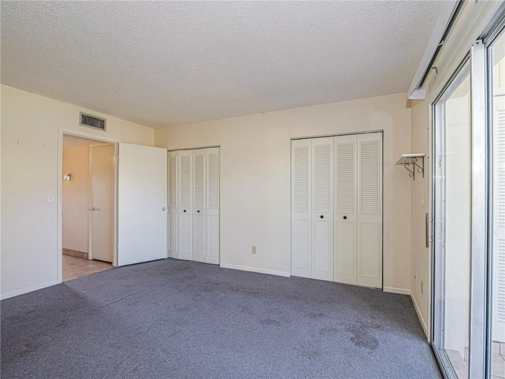 76 Royal Oak Drive, Unit 104, Vero Beach, FL 32962 Photo