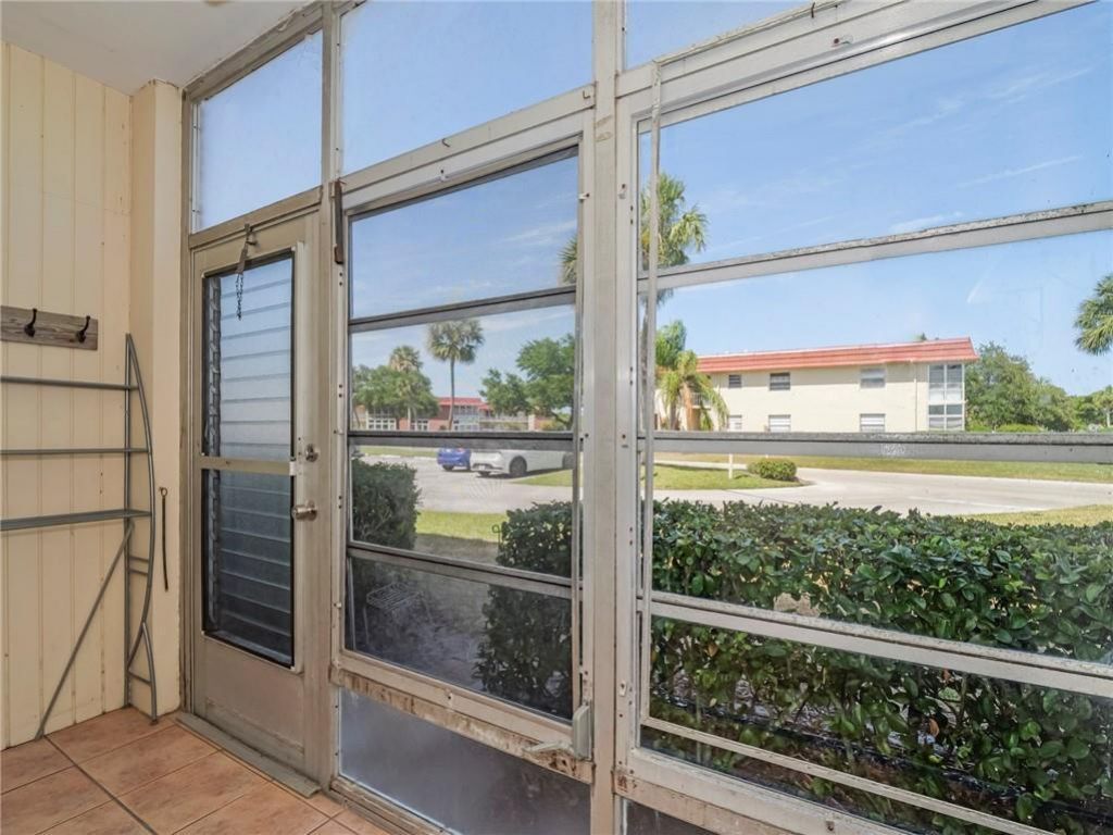 76 Royal Oak Drive, Unit 104, Vero Beach, FL 32962 Photo