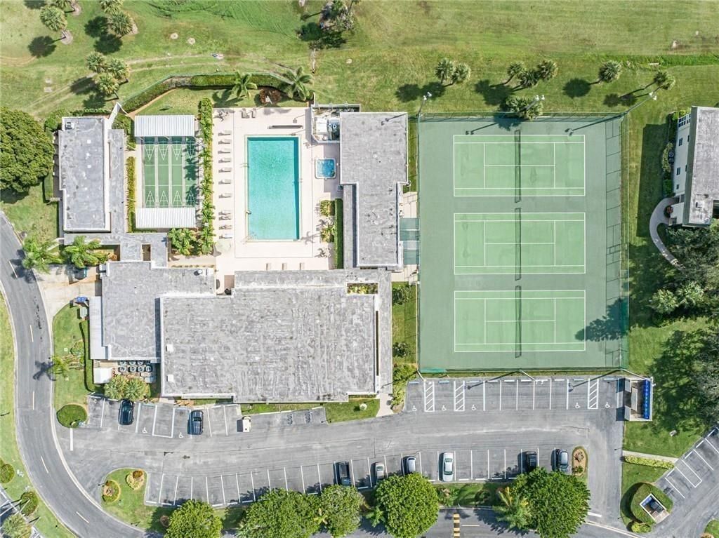 76 Royal Oak Drive, Unit 104, Vero Beach, FL 32962 Photo