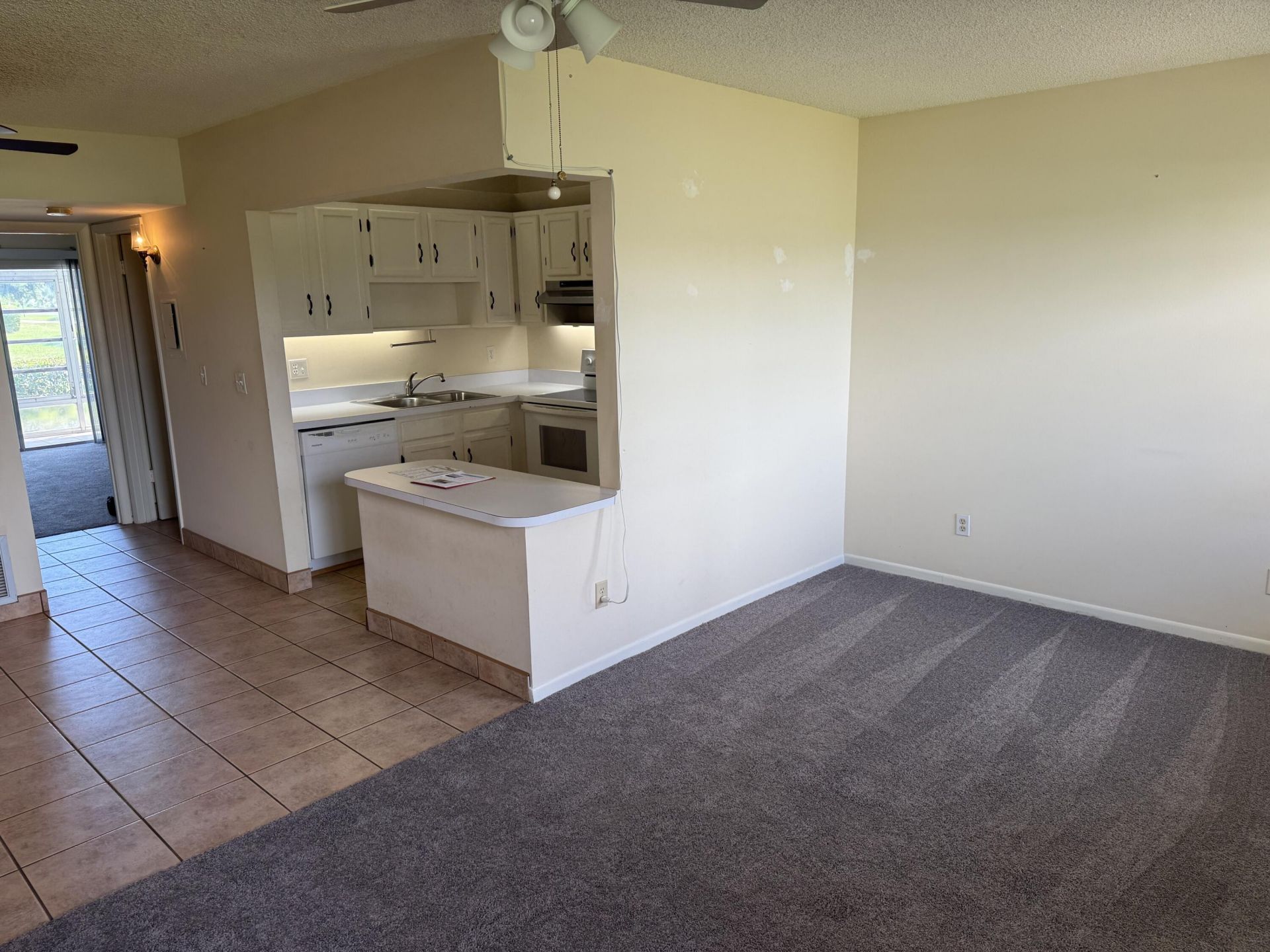 76 Royal Oak Drive, Unit 104, Vero Beach, FL 32962 Photo